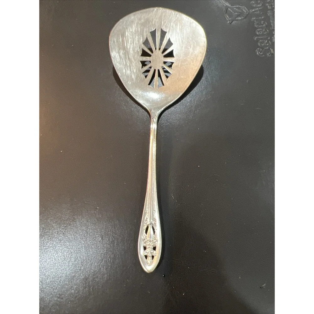VINTAGE 1937 HOLLYWOOD LUXOR PLATE WALLACE BON BON SILVERPLATE SERVING SPOON